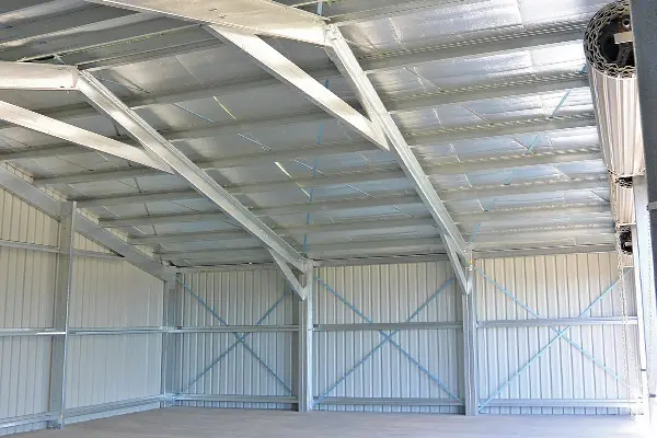 industrial warehouse internal 600x400px