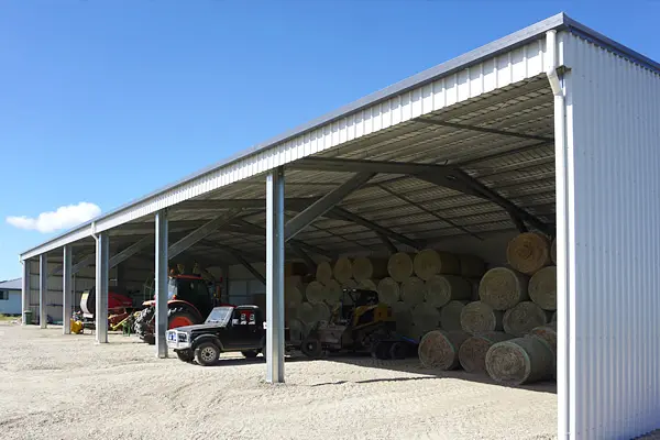 equipment feed storage 11 600x400px