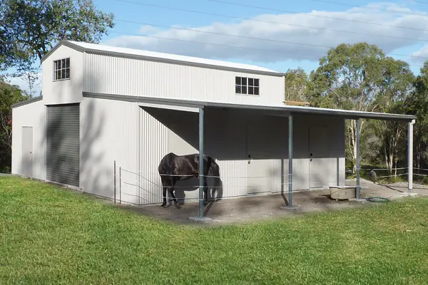 horse stable 1 600x400px