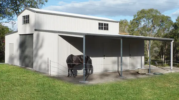 horse stable 1 600x400px