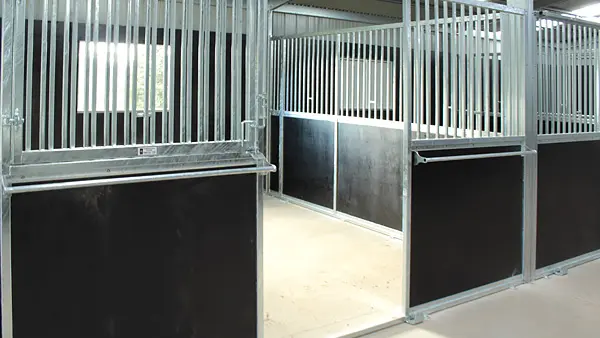 horse stable 13 600x400px