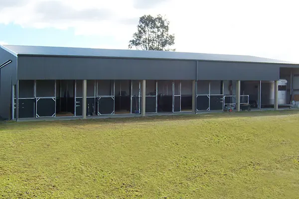 horse stable 6 600x400px