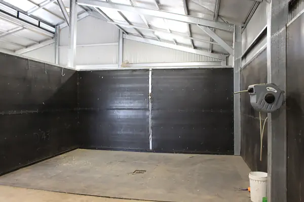 horse wash bay 2 600x400px