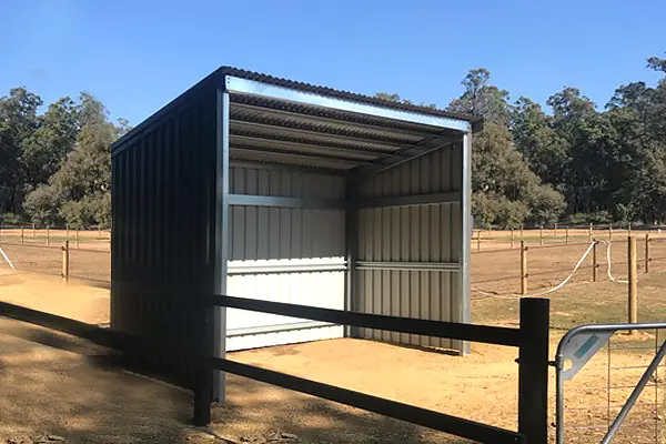 paddock shelter 9 600x400px