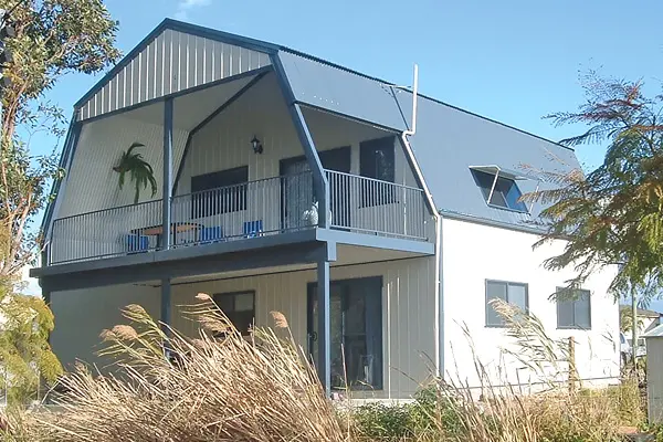 quaker barn 1 600x400px