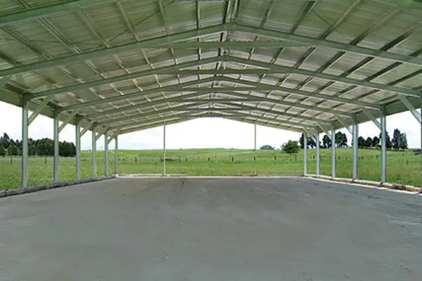 riding arena 1 600x400px