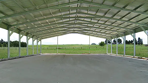 riding arena 1 600x400px