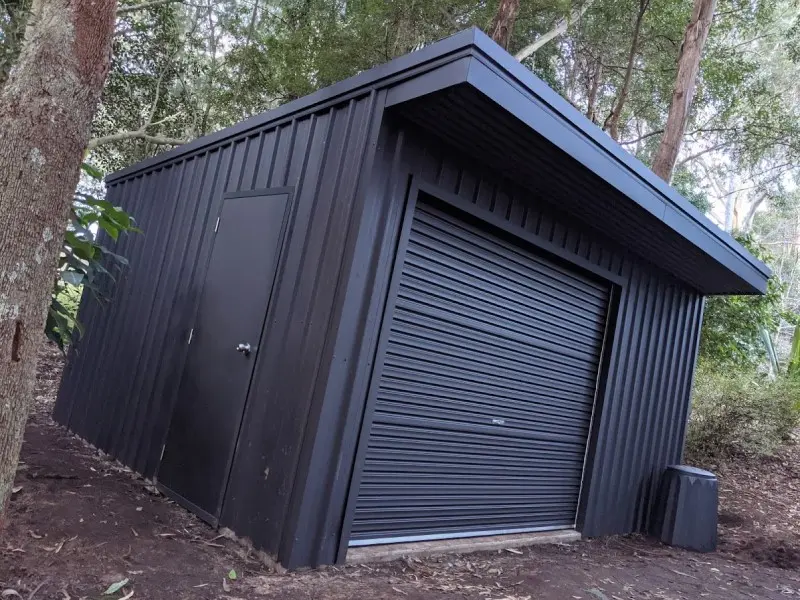 Central Coast SIngle Garage With Eave And PA Door 800x600