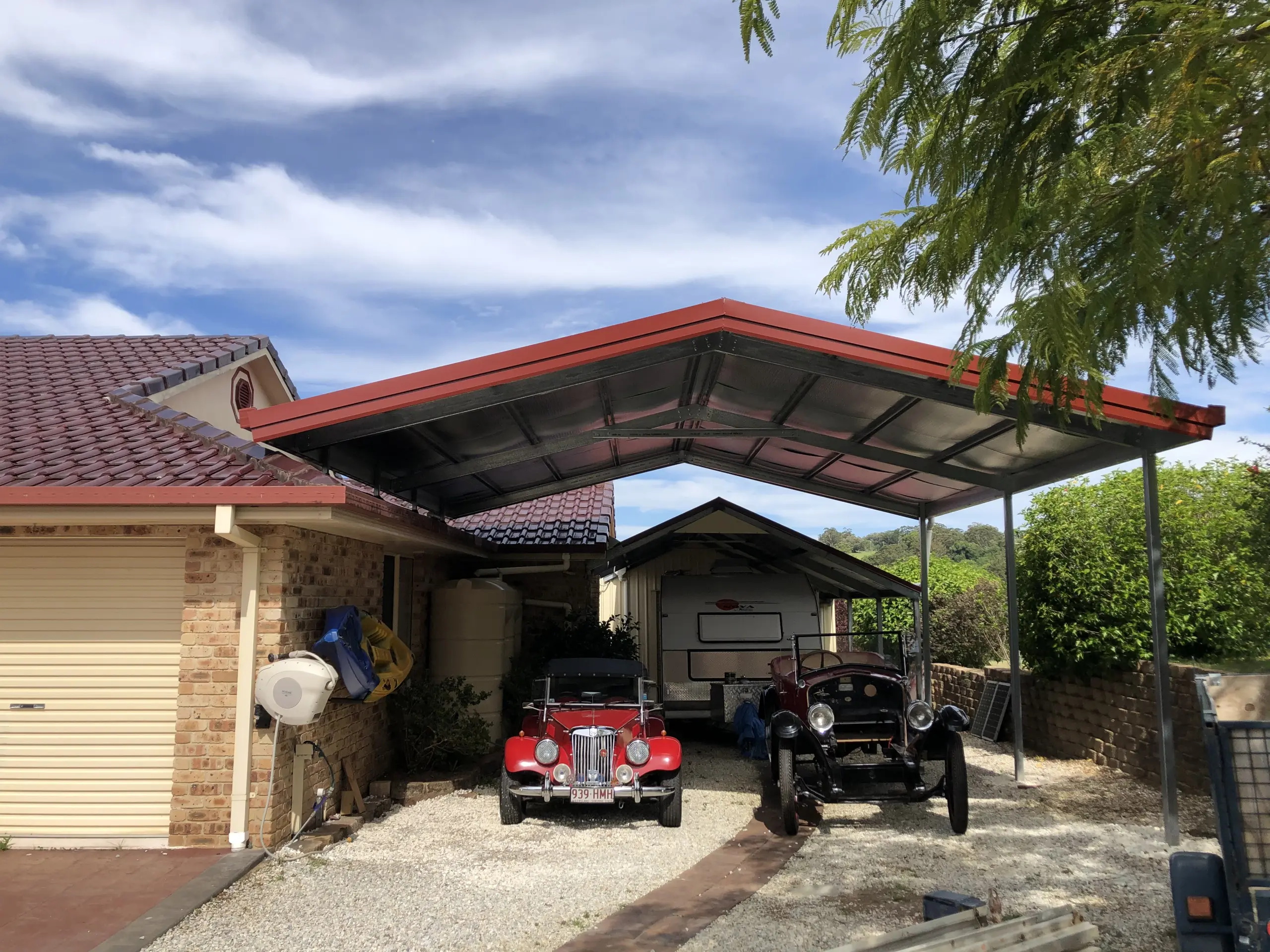 Northern Rivers Awning in Manor Red