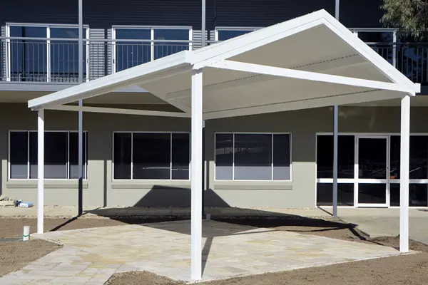 pergola 1 600x400px